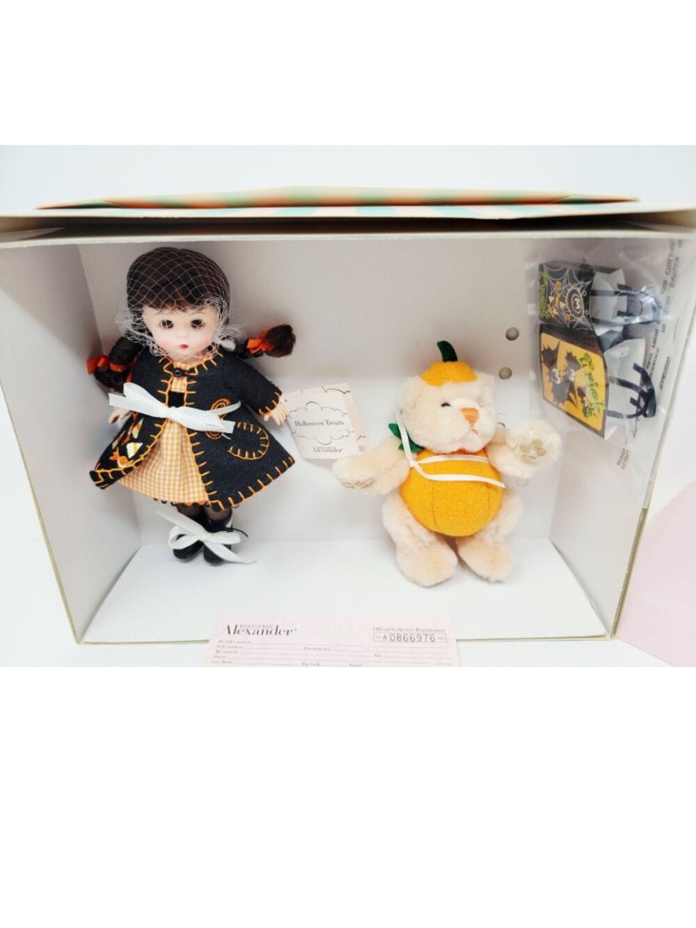 Madame Alexander Halloween Treats 2004 #38590 Wendy Bear Doll Set